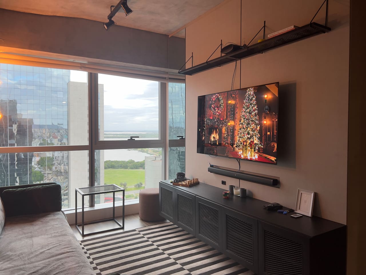 Vista Guaíba, Piano+Violão, Vaga, Design Luxe, 23º