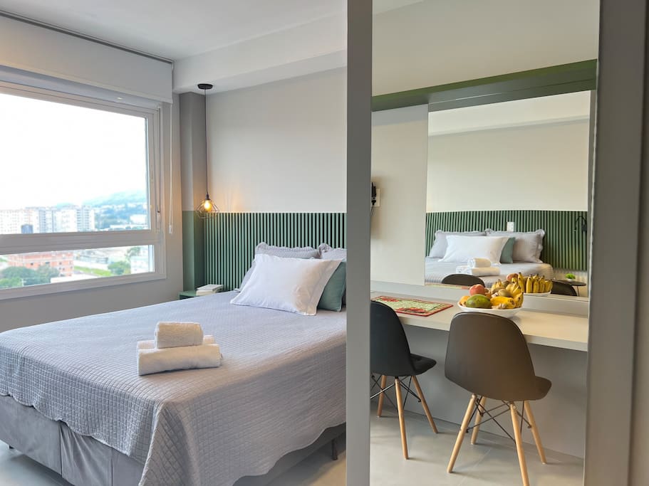 PUC | Queen | Vaga | Lindo | 14º andar | Cowork