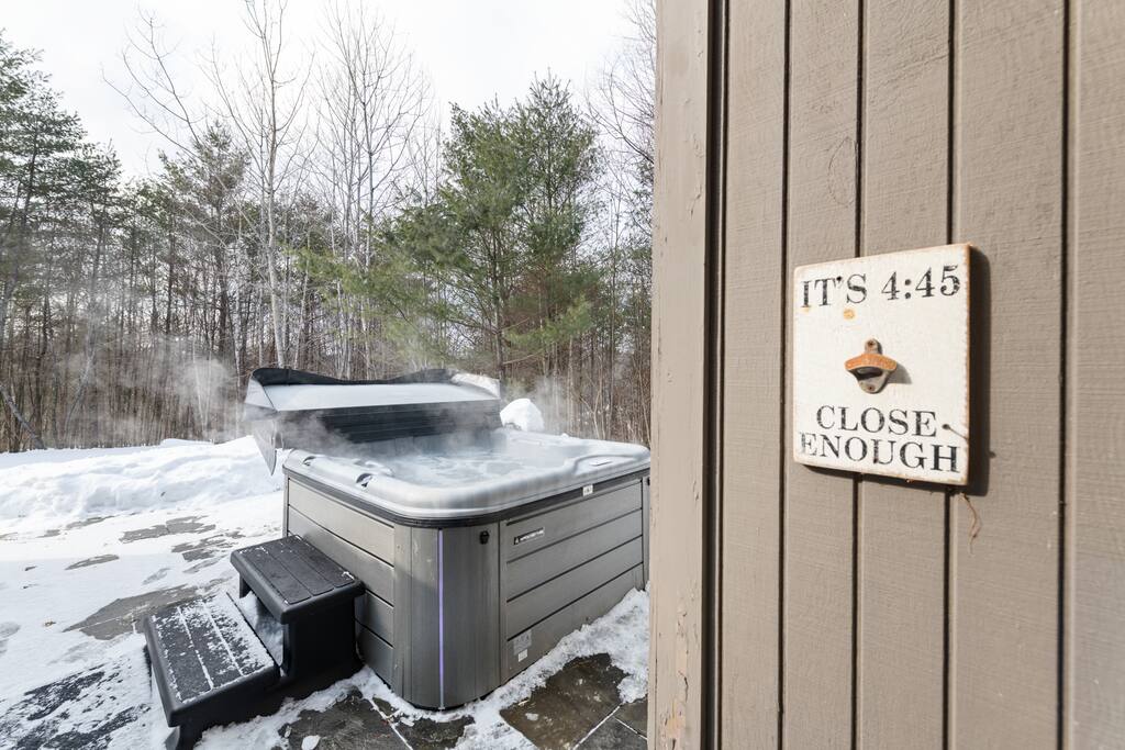 Unit 2: Modern Mountain Retreat | Private Hot Tub