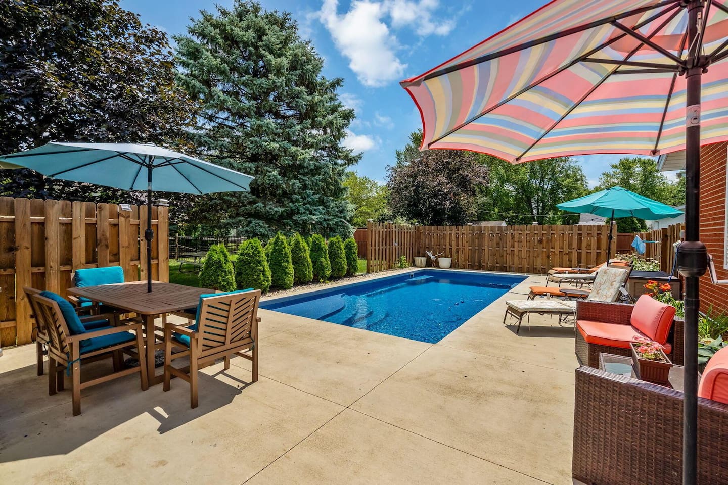 Luxury Ranch Retreat, Pool, Game Room & 5BR Comfort