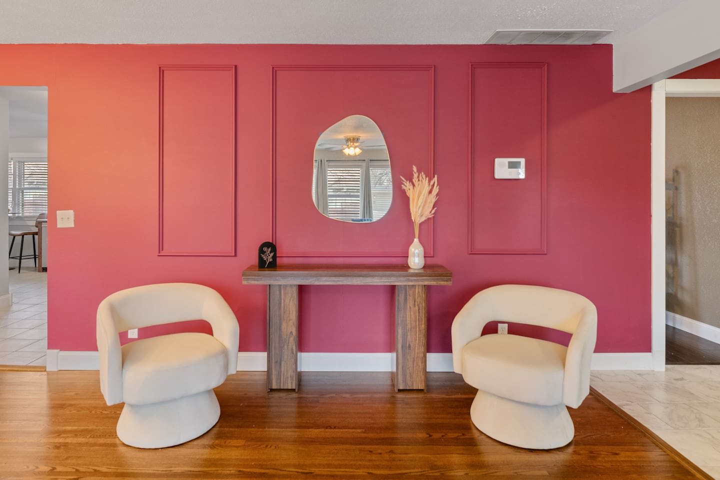 Peaceful w. KingBeds & Deck / East Near WSU