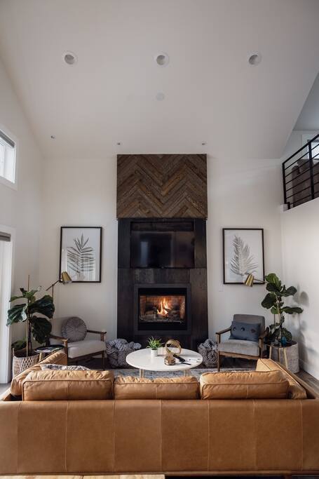 Issaquah's Serene Oasis with epic views