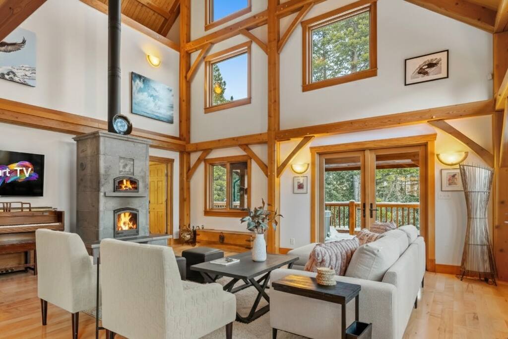 Highlands Homestead Luxury Retreat