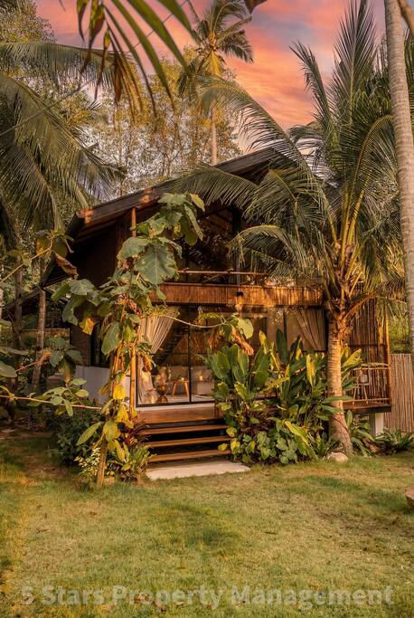 Designer Loft w/ Pool & Gigabit WiFi | Chaloklum