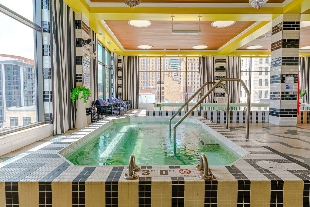 Modern Urban Loft in Central Cincinnati Location