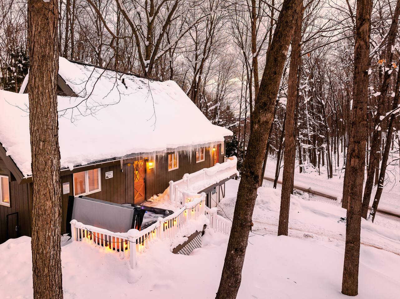 Wrap-around deck in snow