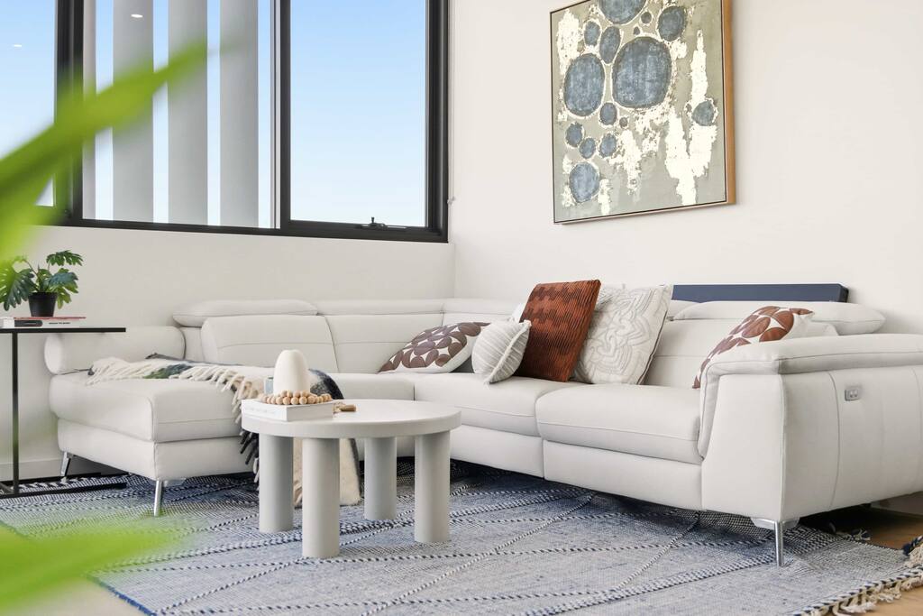 Stylish 2BR with Fireworks Views in Kogarah