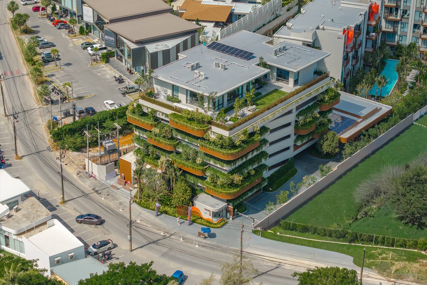 Tropical Resort-Style Condo Near Bang Tao Beach