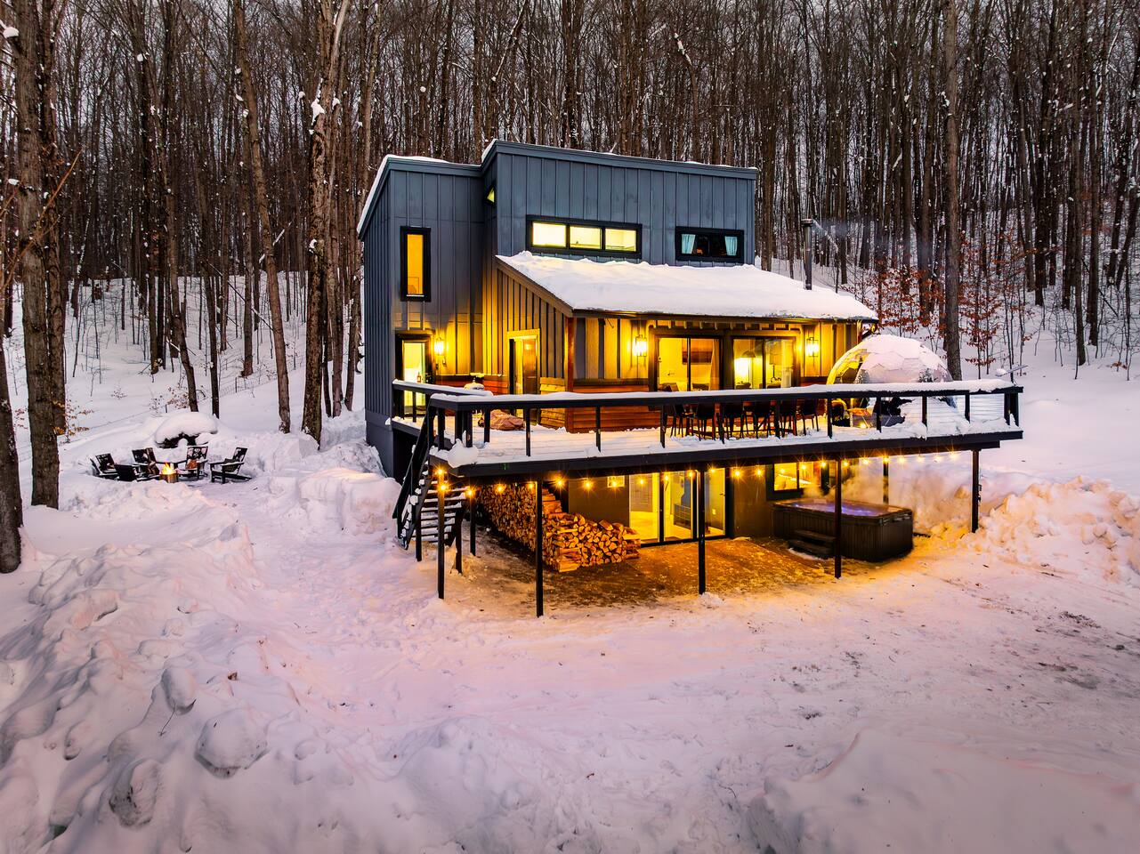 Alm Haus exterior in Bellaire, Michigan