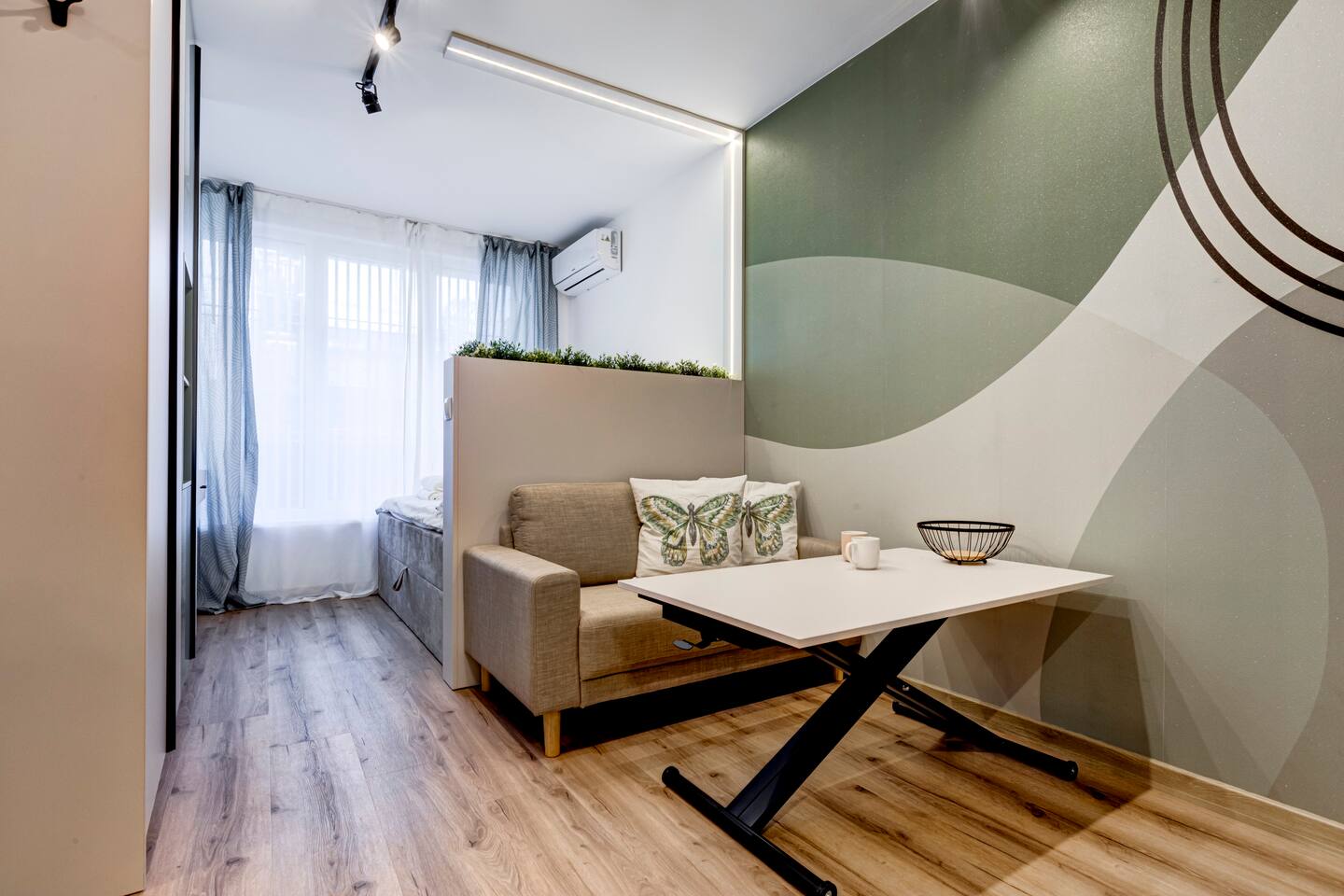 Newly Renovated Comfortable First-Floor Studio