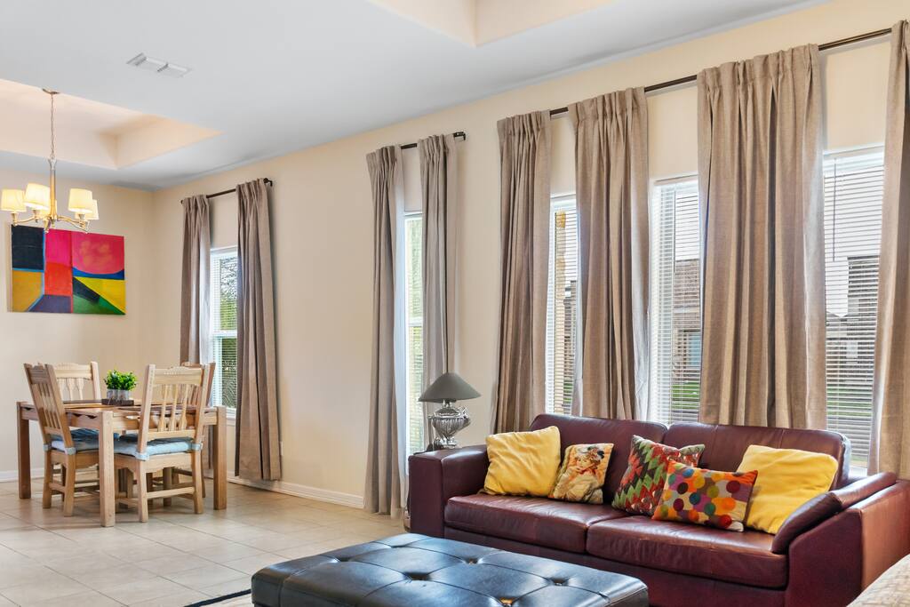 No Chore, Pet-Friendly Apt • W/D • Roku TVs