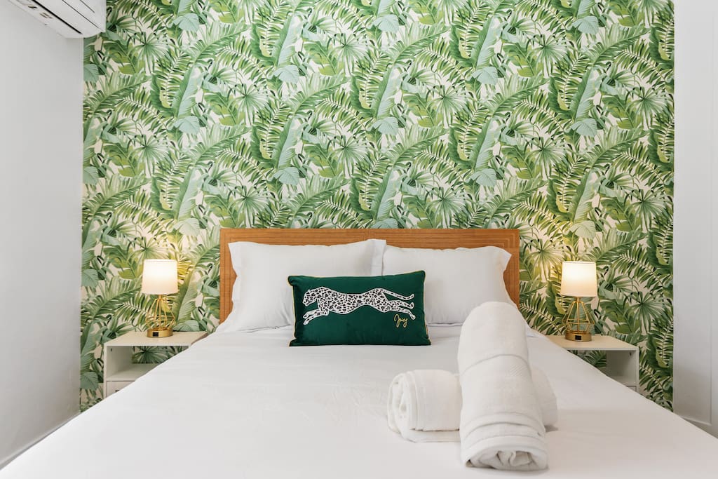 Luxury Stay & Near Beach & Olas! Patio & Parking