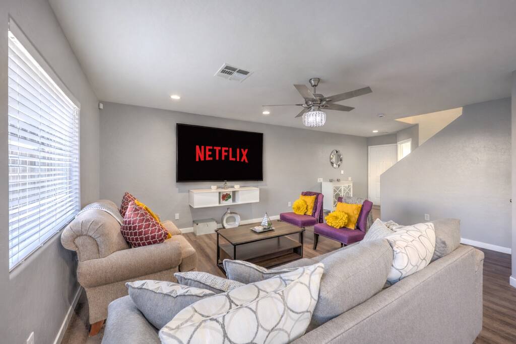 Modern 5BR Home Near Vegas Strip & Airport