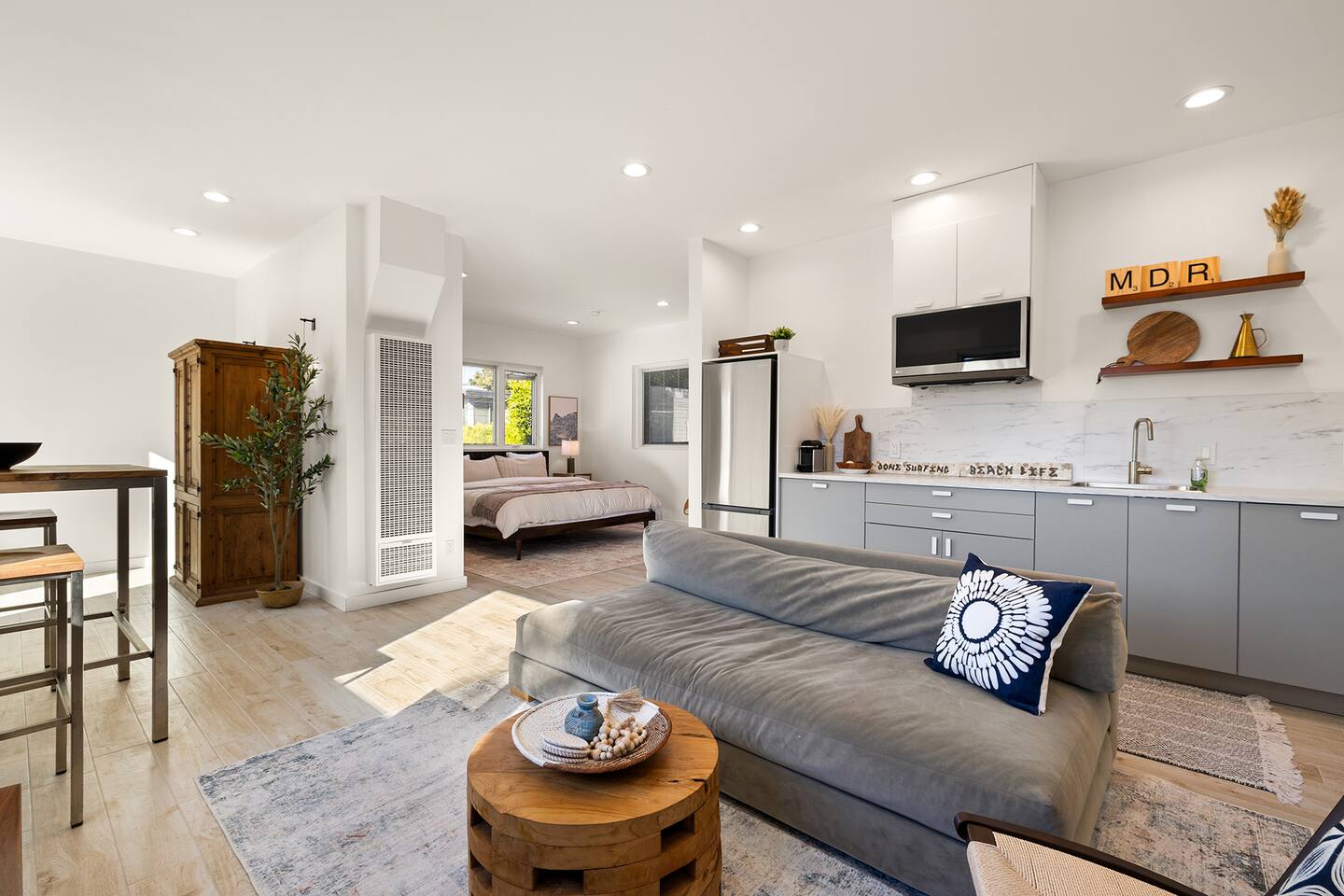 Stylish Marina del Rey Studio mins to Beach w/Pool