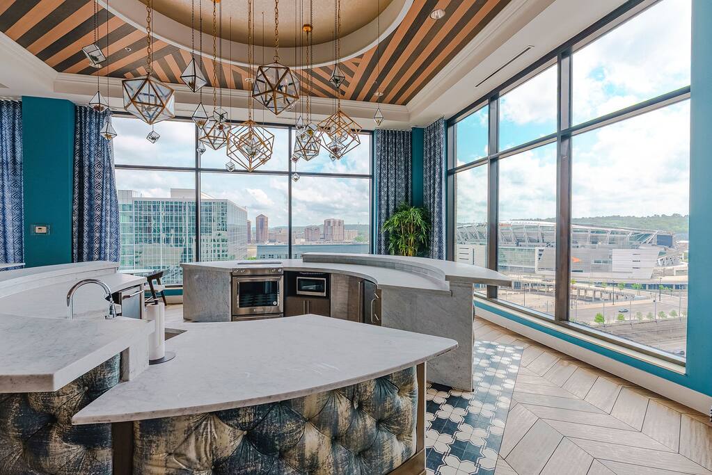 Stylish 1 Bed in Downtown Cincinnati