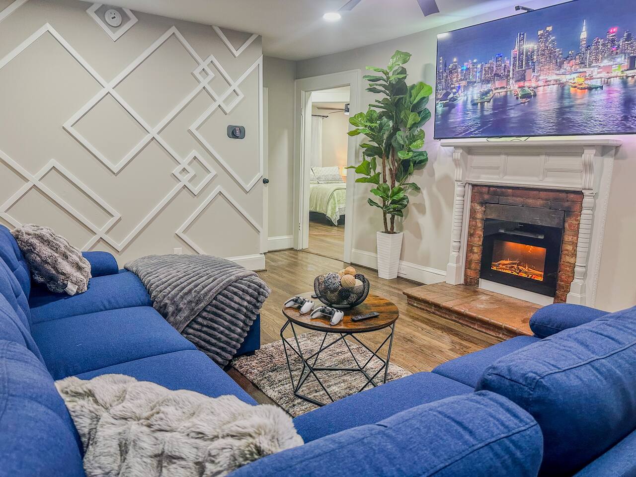 Pleasant 2bdrm/2ba mins to Downtown
