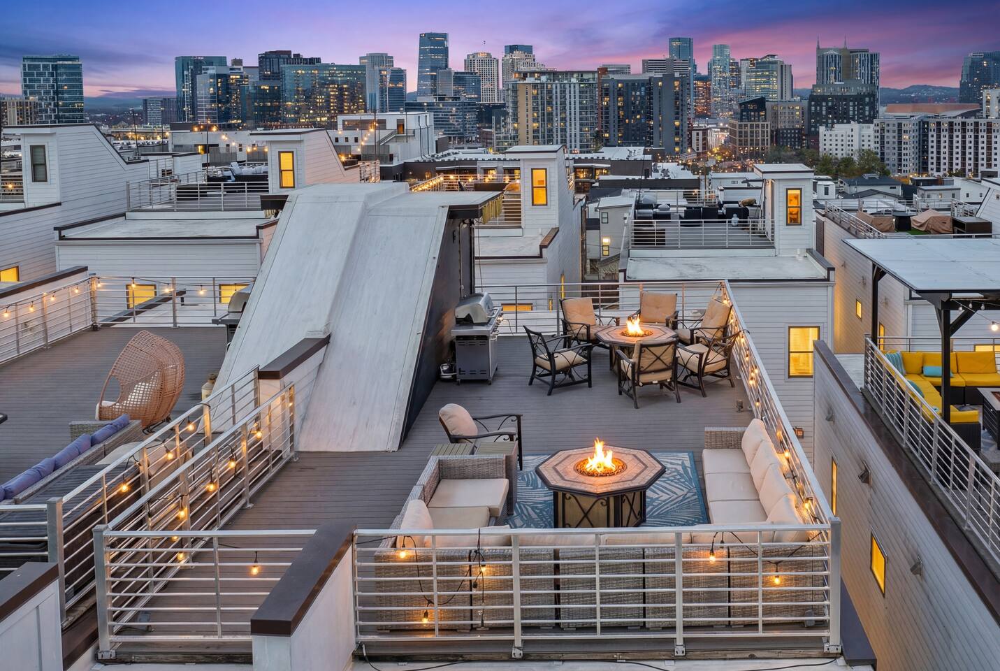 Gulch Rooftop! Views! Sleeps Big Groups! Walkable!
