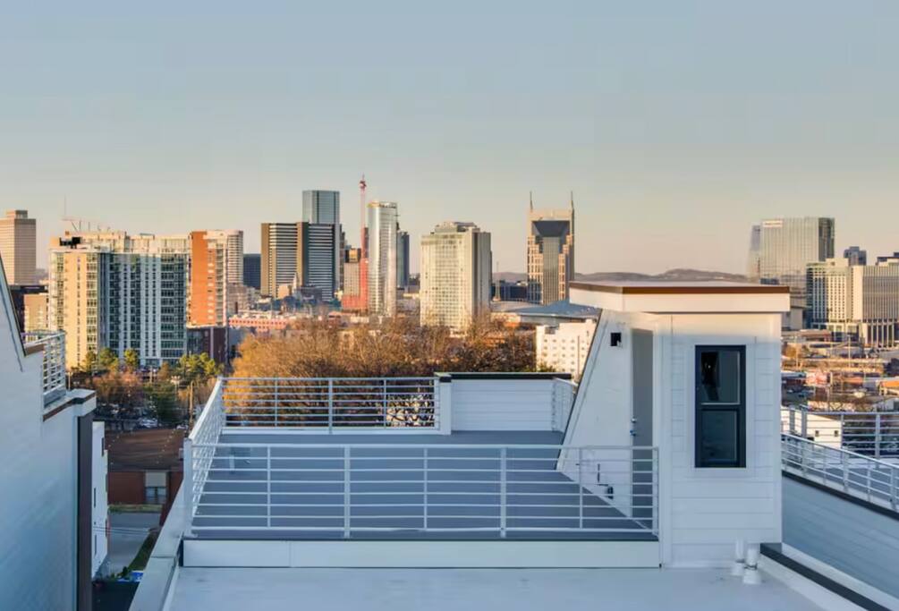 Gulch Rooftop! Views! Sleeps Big Groups! Walkable!