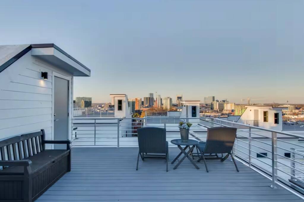 Gulch Large Group Home! Rooftop! Walkable! Views!