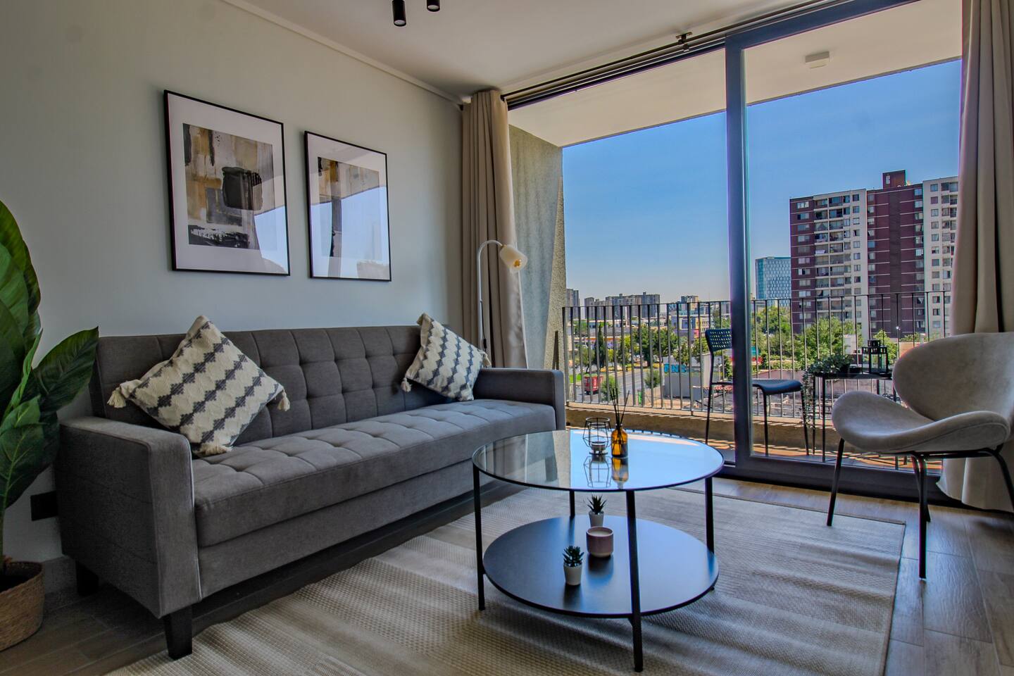 Vista ciudad, 4 personas, parking, gimnasio - Apartment