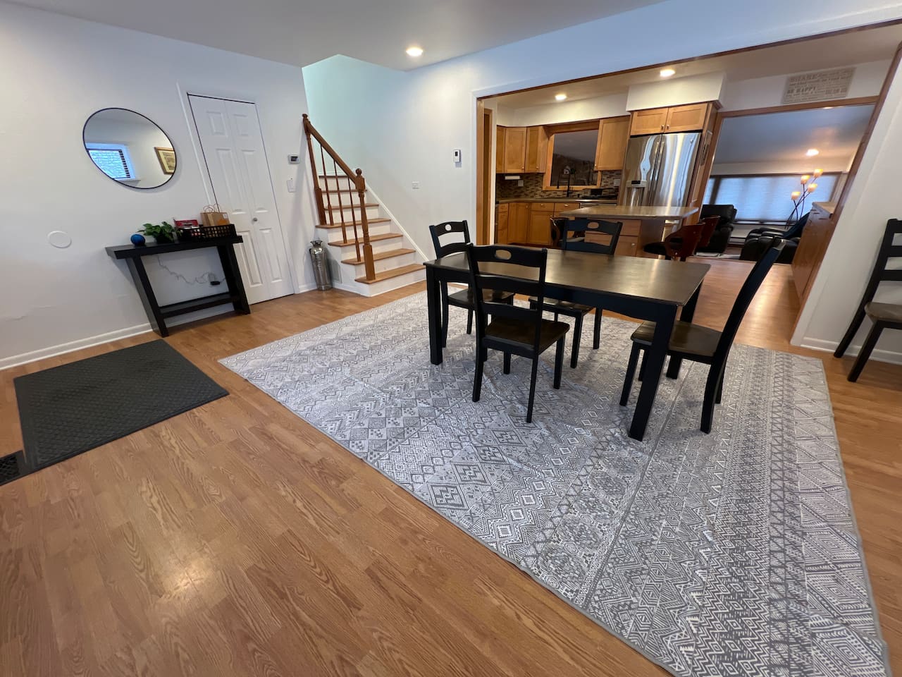 Maple House Spacious Family Home with Private Pool