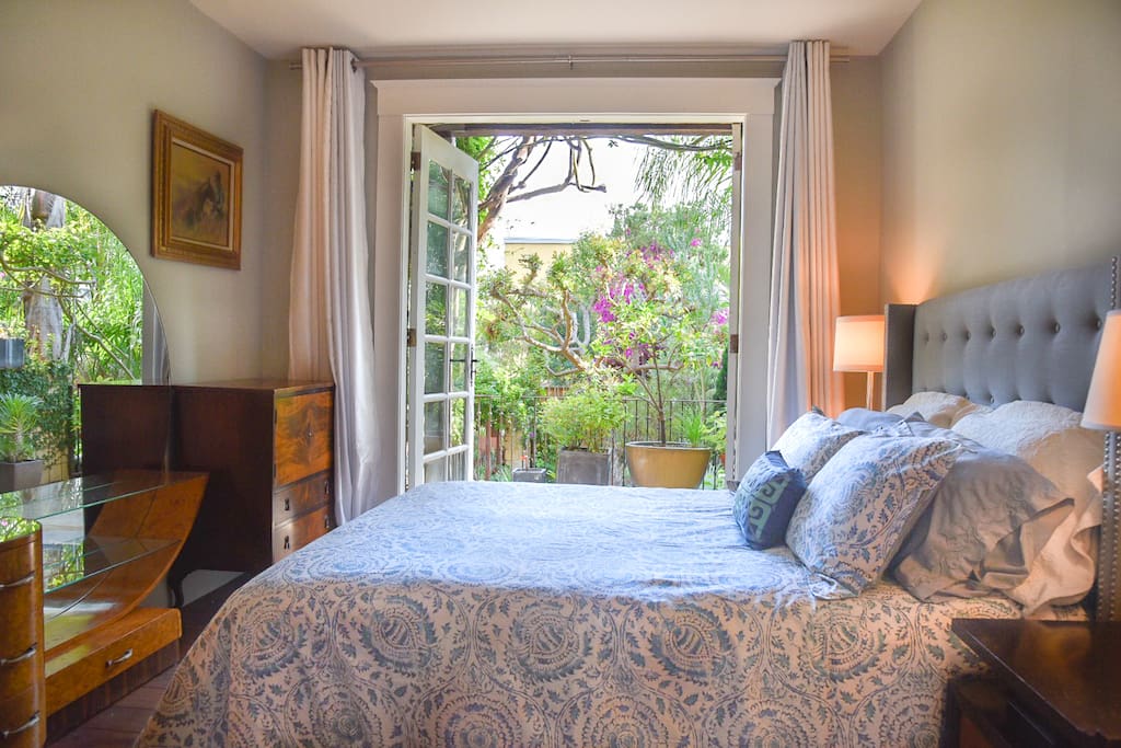 Quiet guest suite near J Church w/ patio