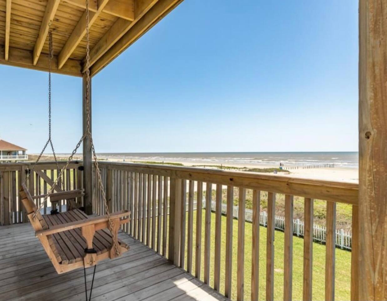 Beachfront Beauty I Sunsets I Sunrise I King Bed