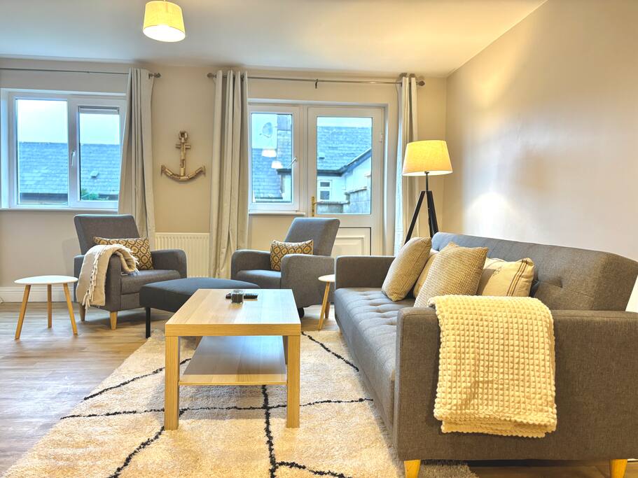 Cobh Panorama: Sea & Cathedral Views