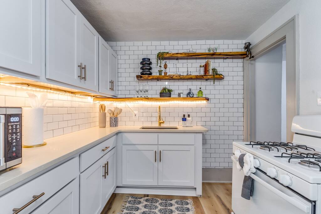 Balcony View in Delano | Travel Nurse Oasis W/ W&D