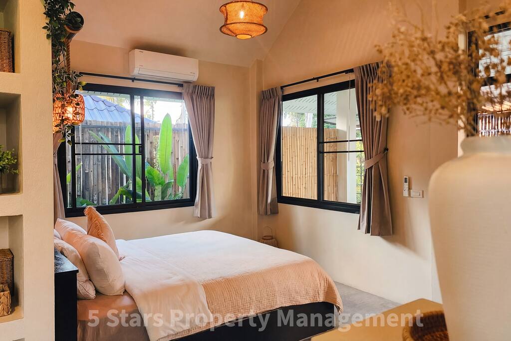 Matahari 2: Zen Jungle Villa, 5 min Beach