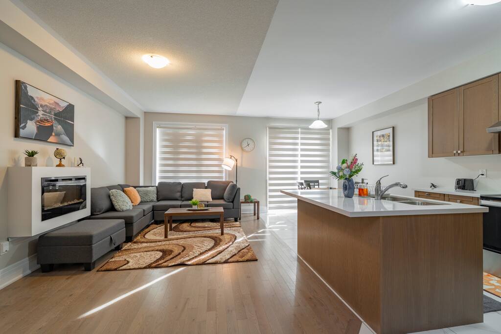 Bright & Spacious 3BR, 2.5 Bath Home in Caledon