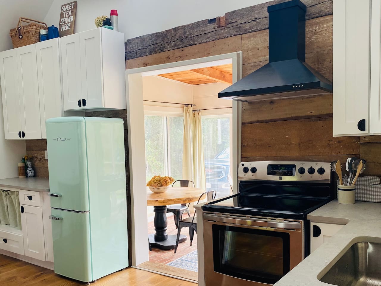 Cozy Cabin from 1890 •Hot tub• Clean&Quiet