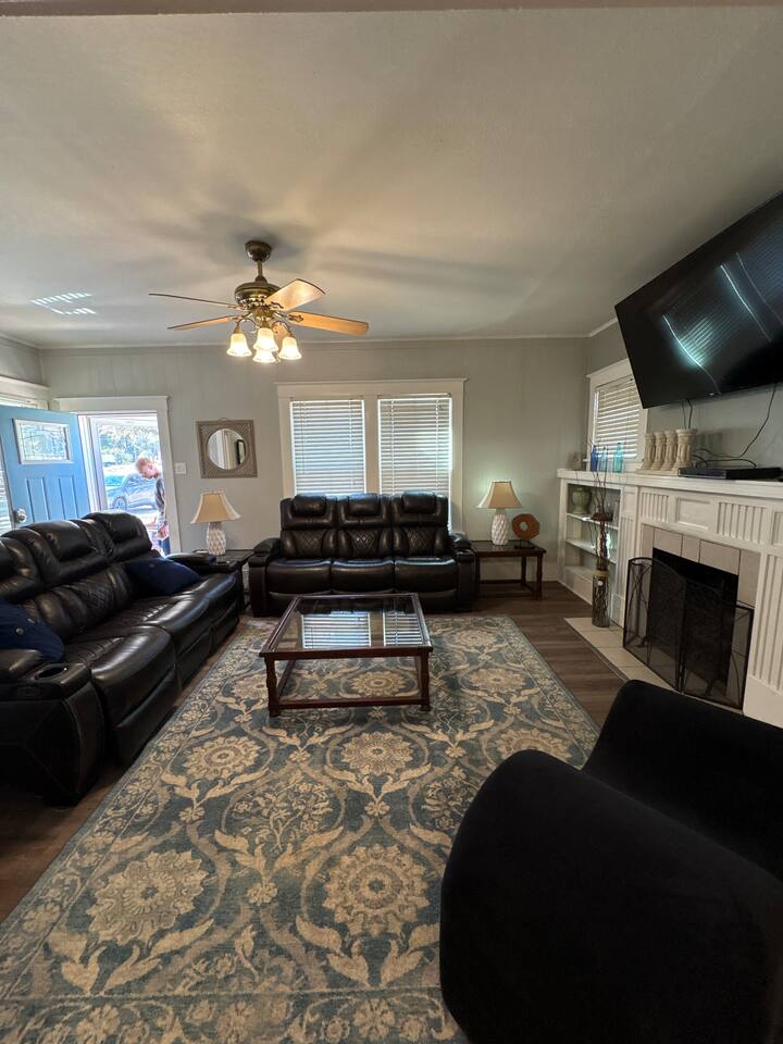 Spacious Historic Home w/ Private Guest House