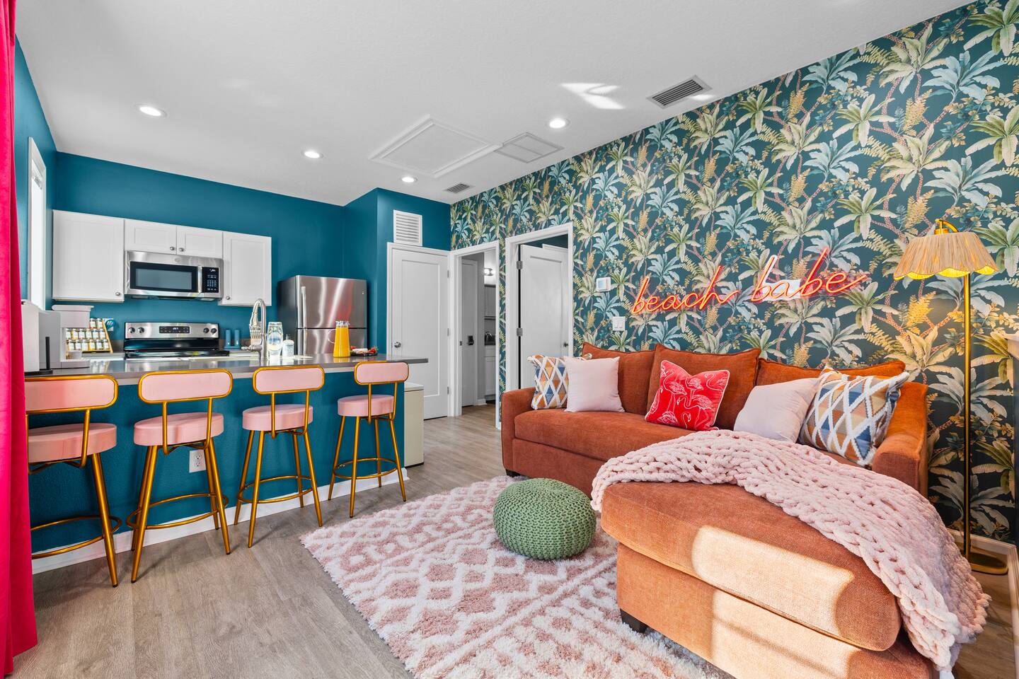Boho City Escape | Sleeps 8 | Tampa Heights - One-Bedroom House