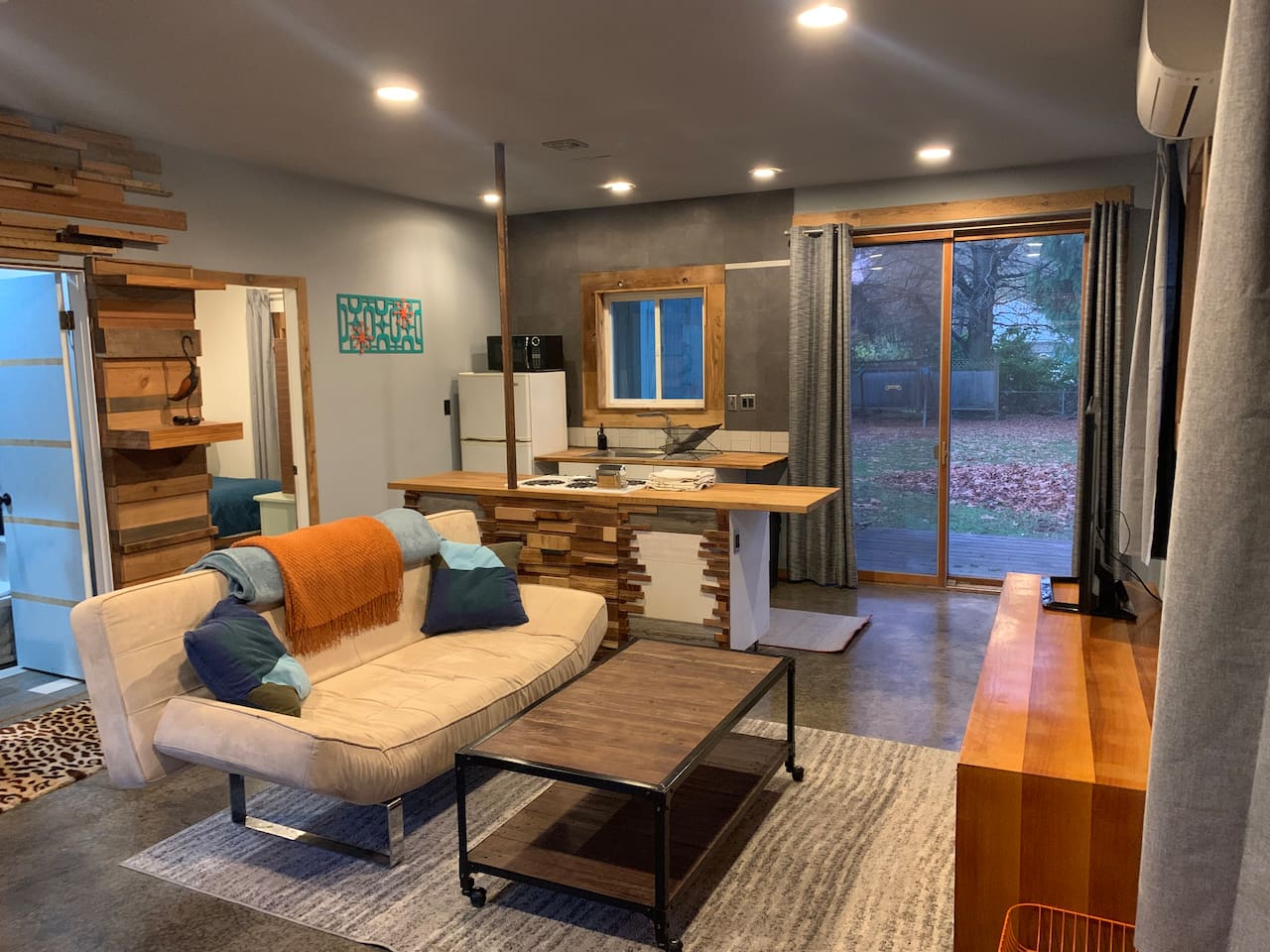 Cully Cabin