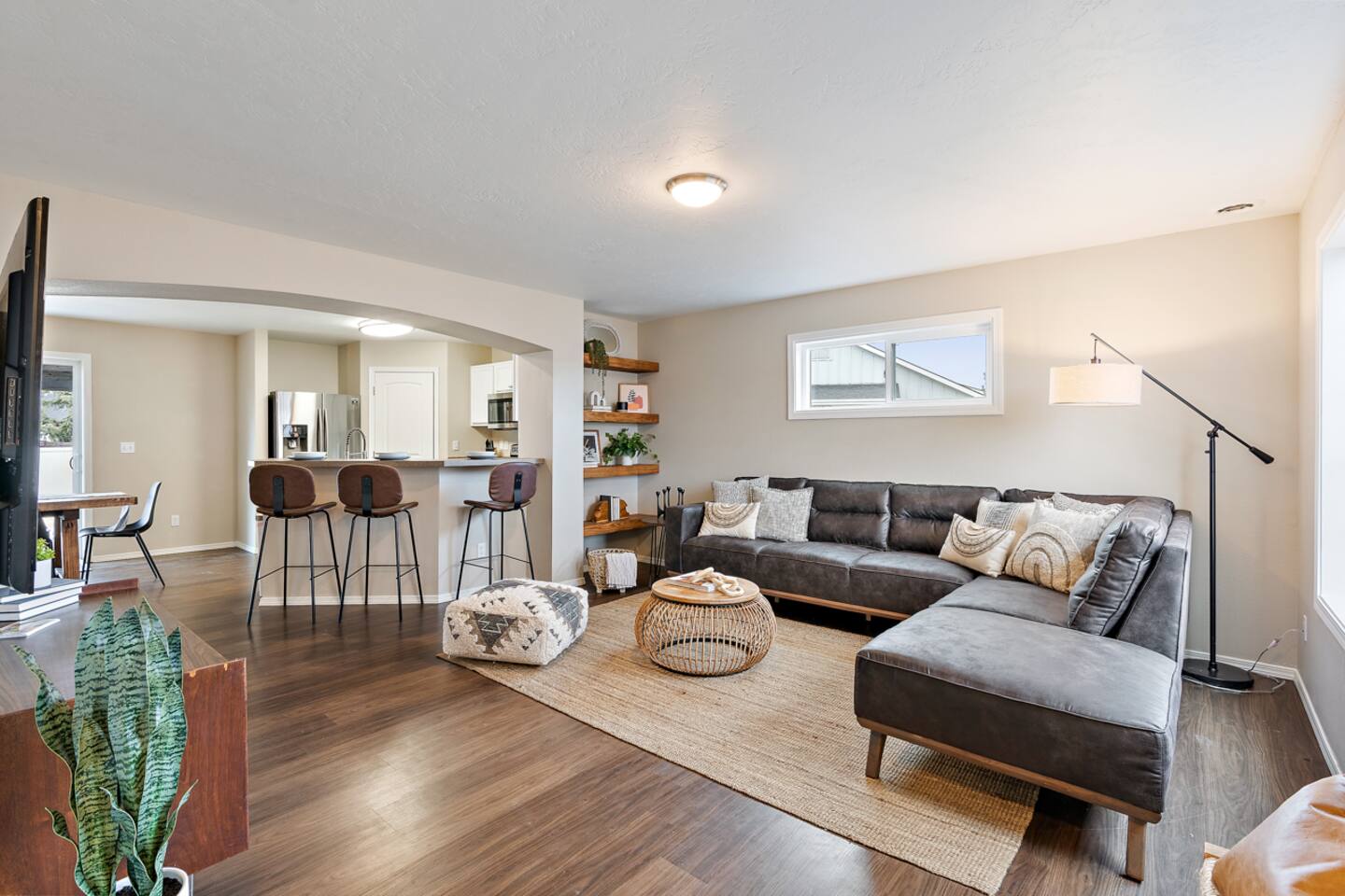 Spacious Meridian 4BR: Pets Welcome! Family Hub