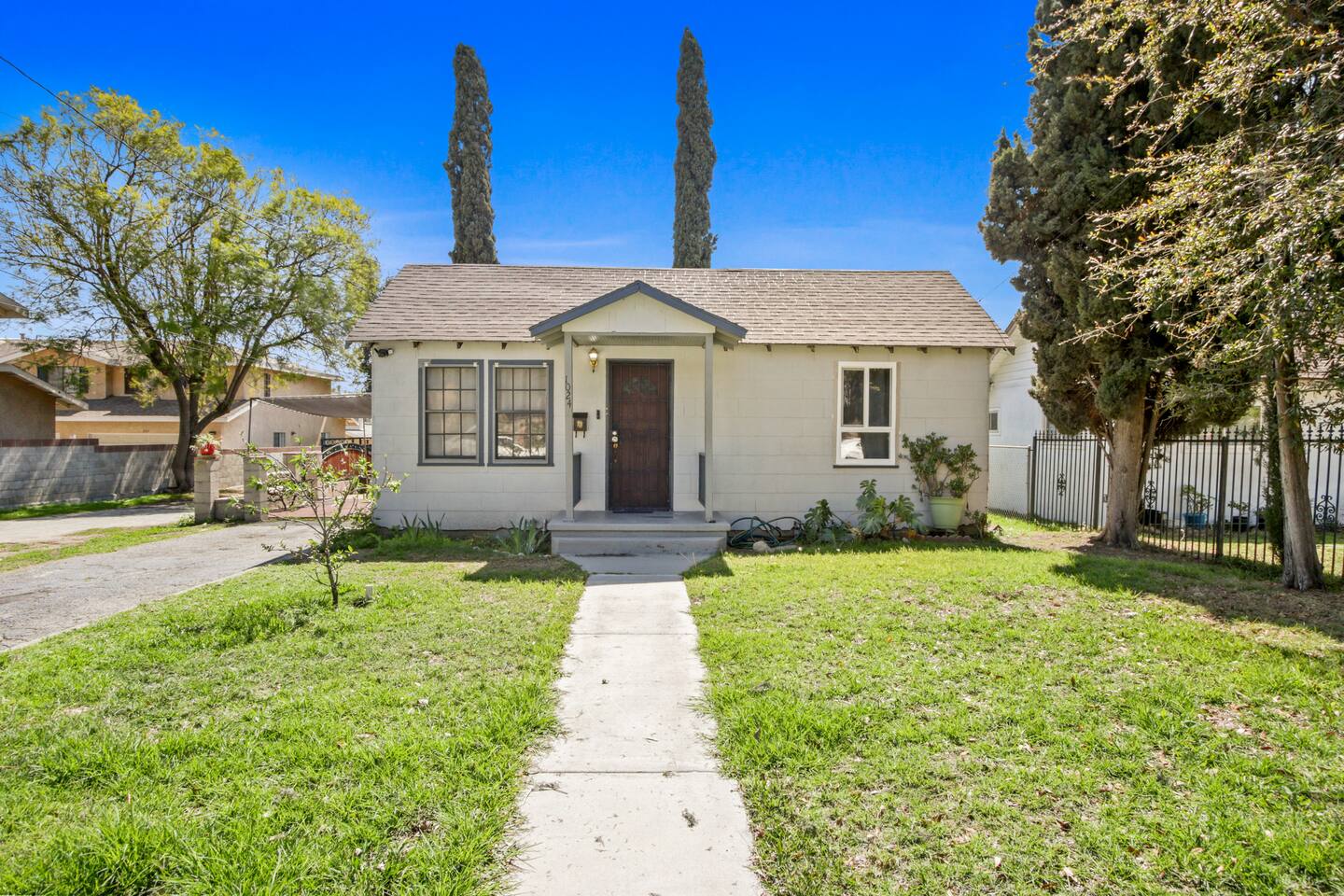 2BR 2Bath Pet-Friendly Home # RV FREE