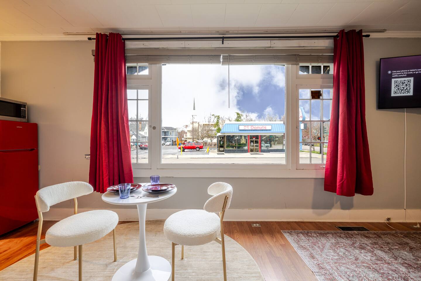 The Lighthouse Studio by Downtown, Value, King Bed