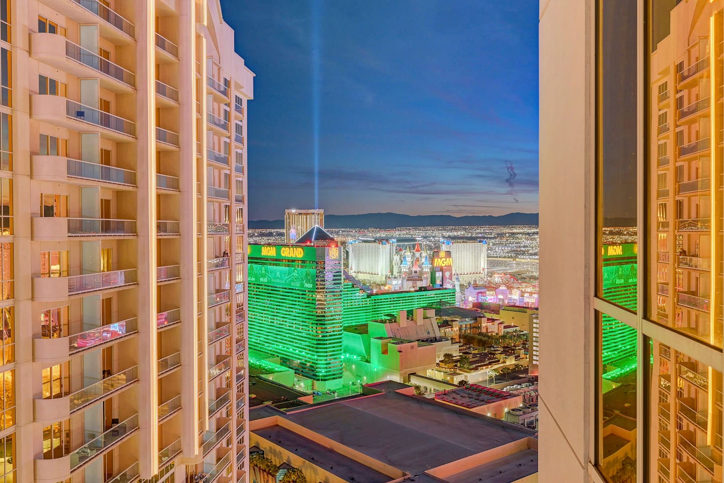 Jackpot! 34th floor Penthouse on Vegas Strip!