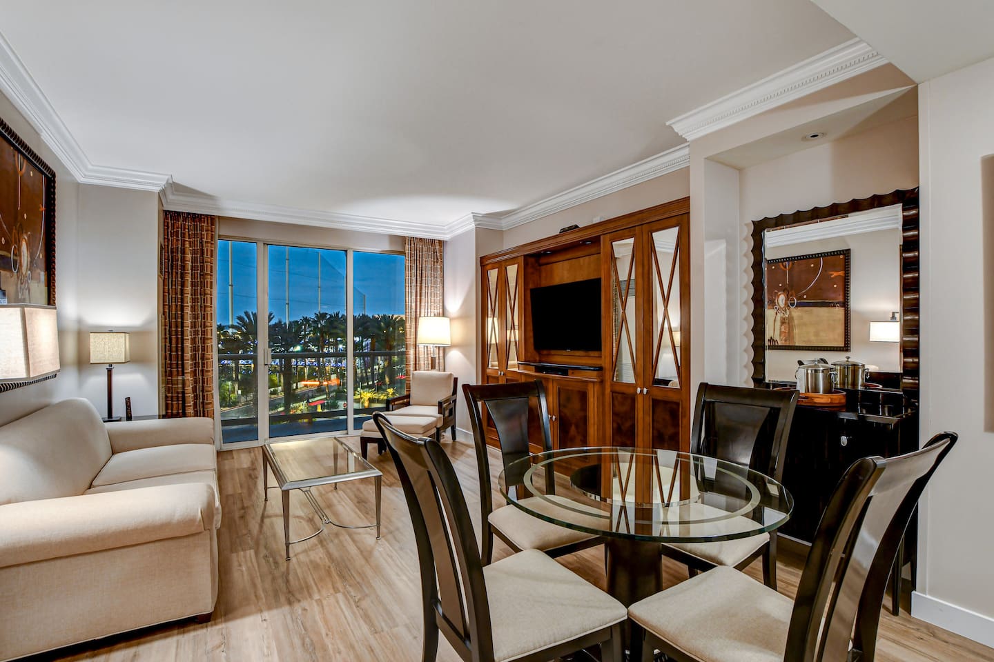 Best Location! MGM Signature Suite w/ Sphere View