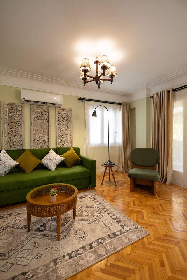 Vintage 2 Bedroom Apt in Heliopolis