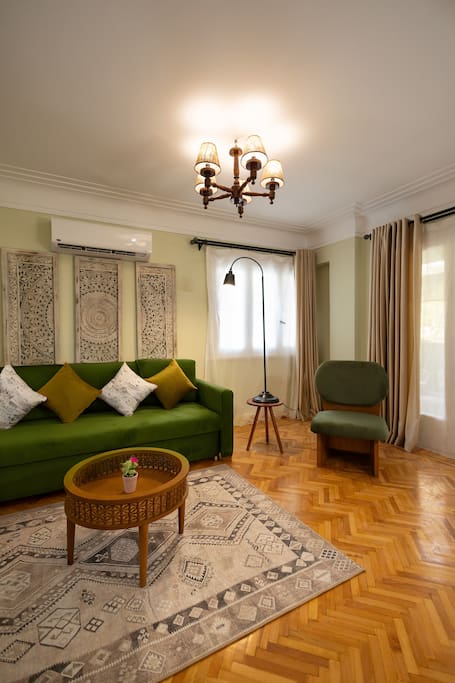 Elegant Heliopolis Apt W/ Huge Patio, Near Airport