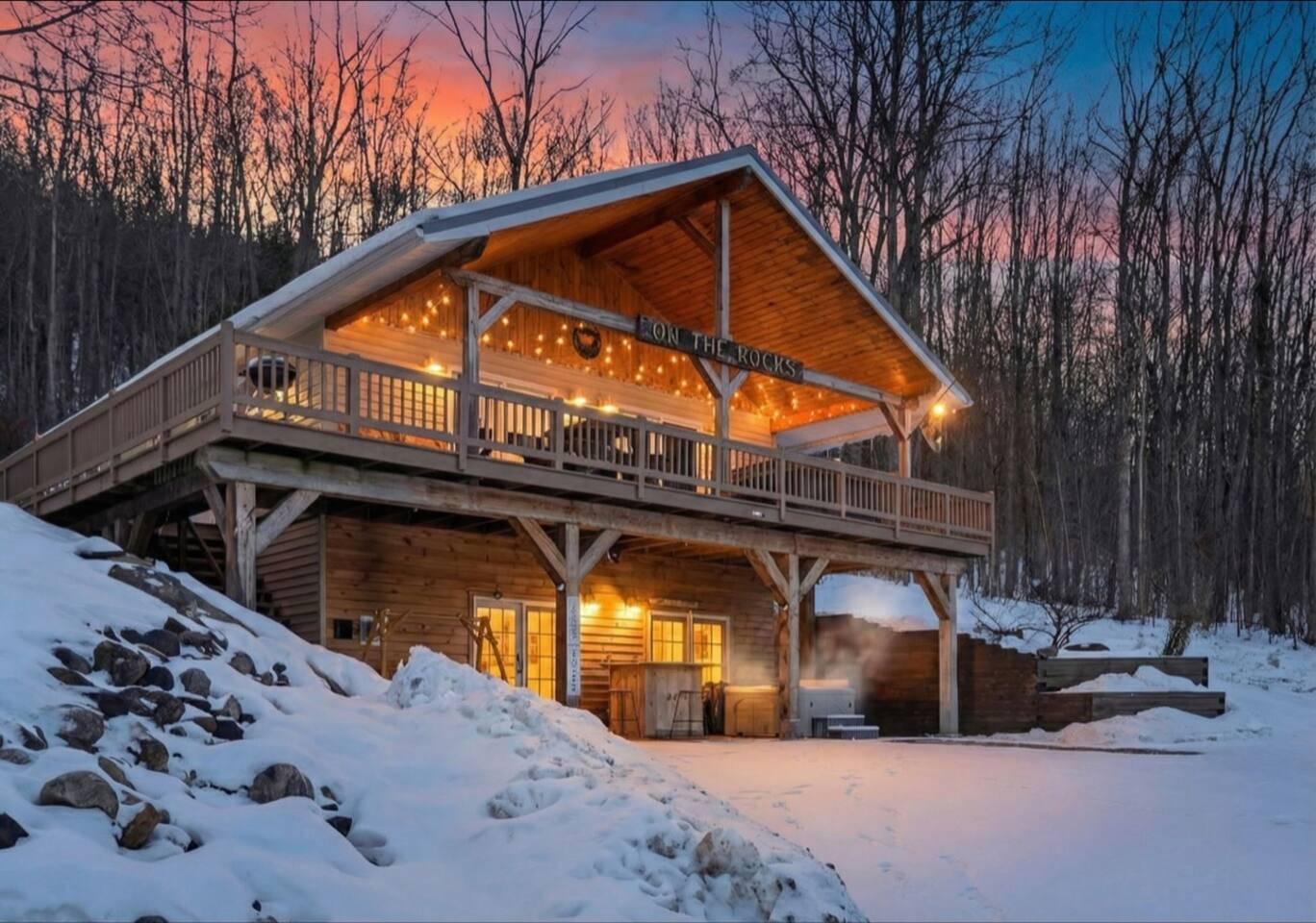 Cozy Lakeview Hideaway w/ Hot Tub