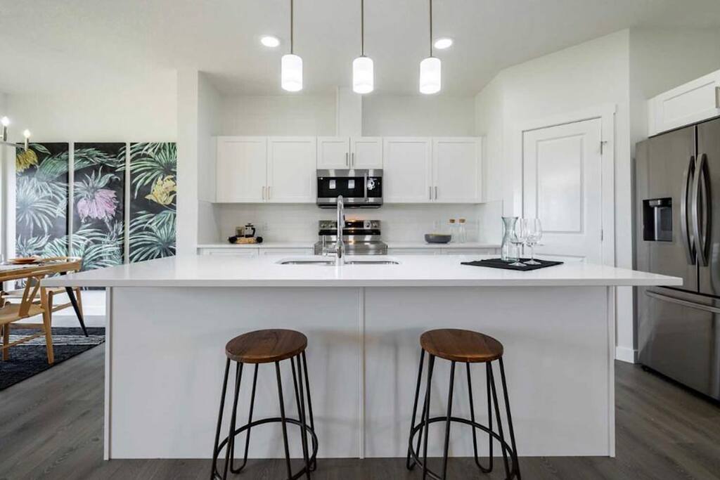 Hearthland Stays Brand New 3 Bed Room Cozy Home