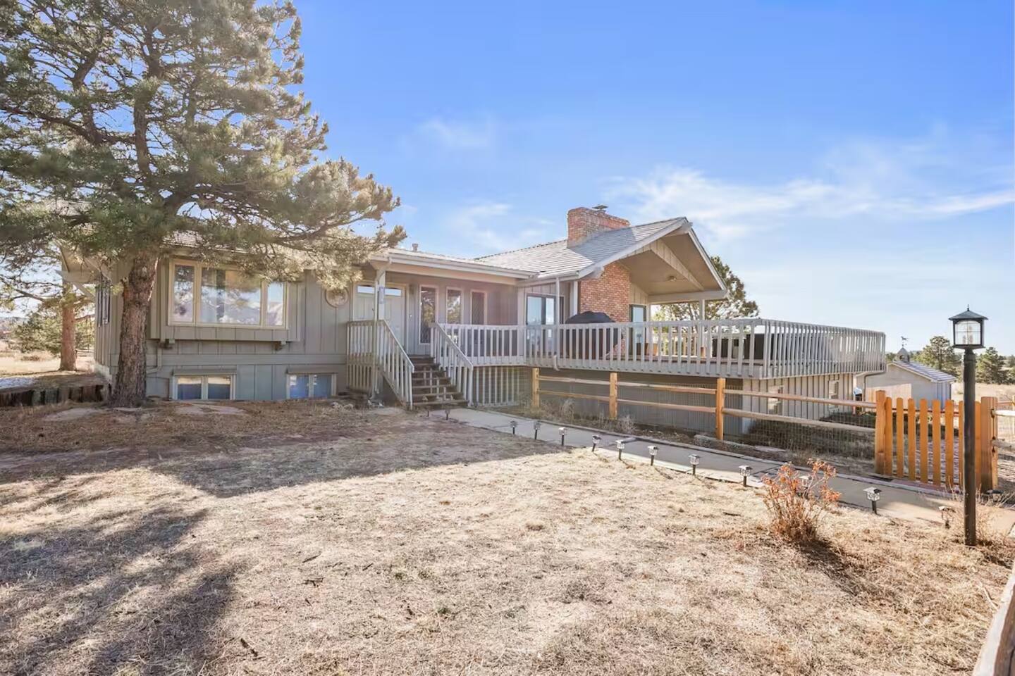 Master suite retreat near USAFA, 3.5 acres + views