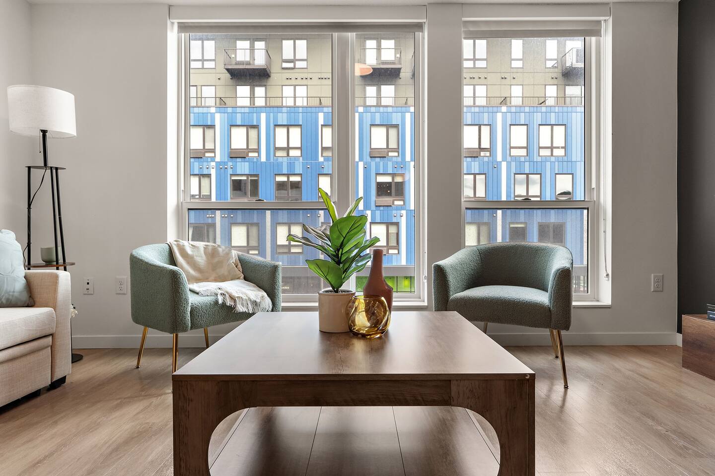 0818 Upscale 2Bd+1Bd Condo | DT Minneapolis