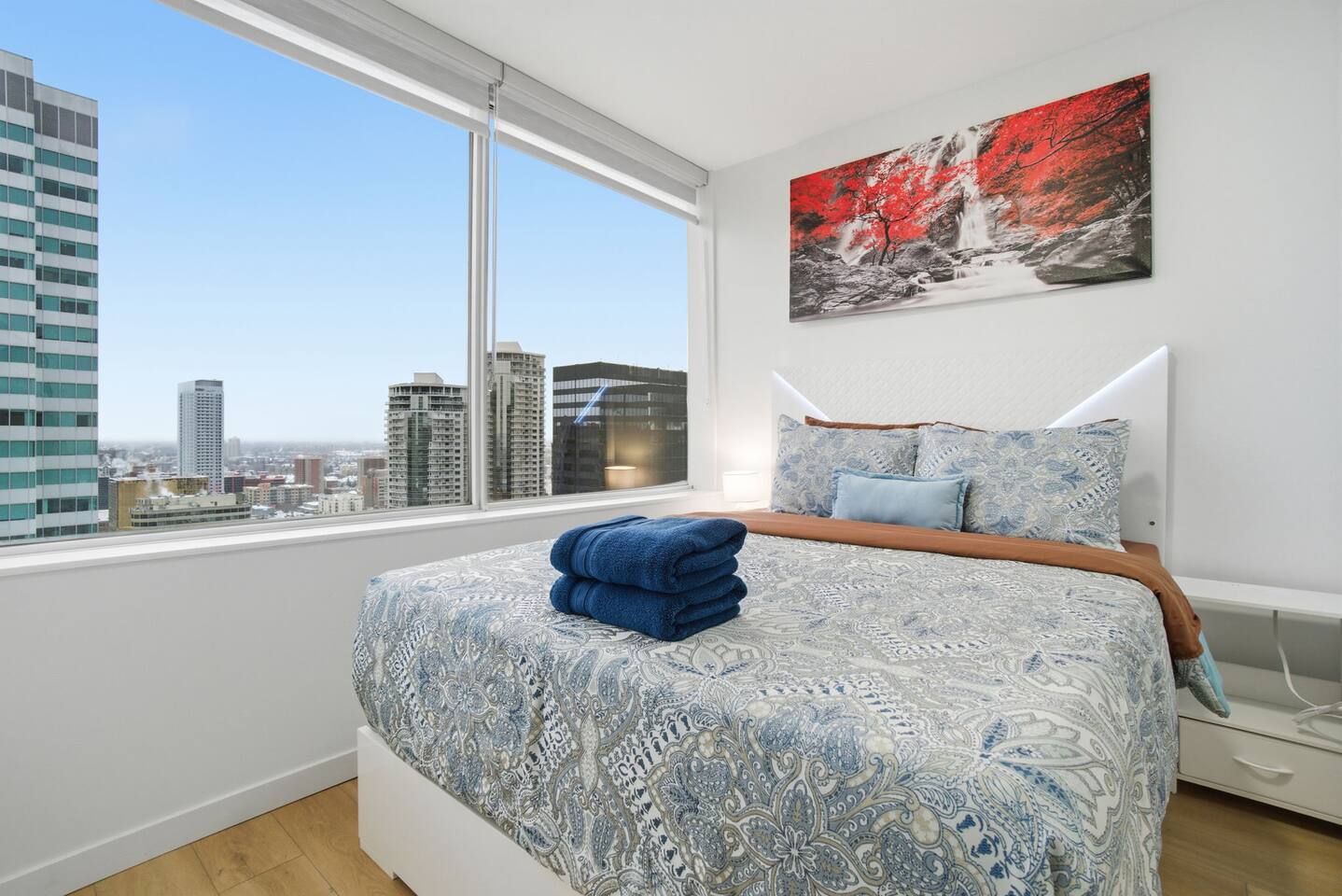 Luxury 1bed 1bath in Downtown Edmonton near Rogers