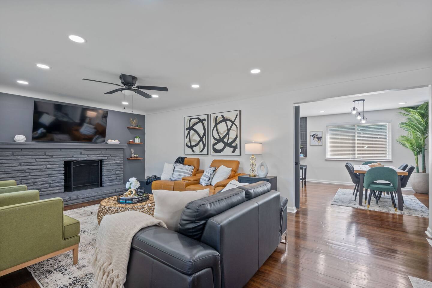 Luxury 5BR Cincinnati Home + Gym