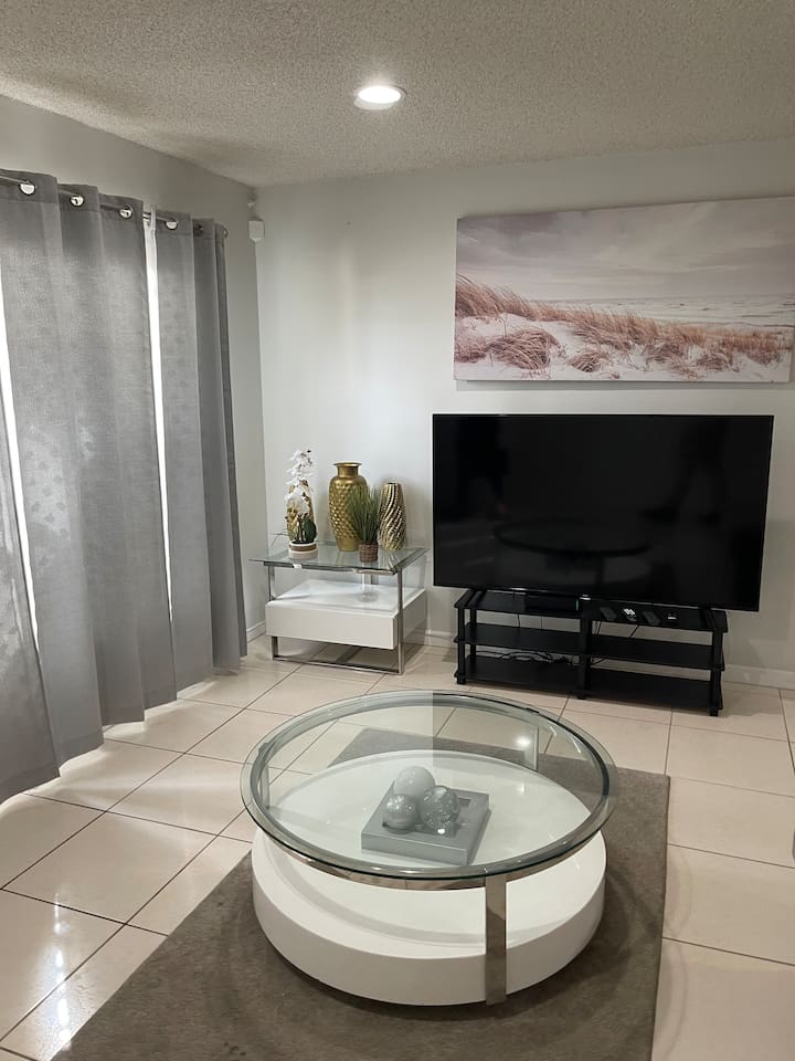 Boca Cool Breeze Hostel Bed 2D