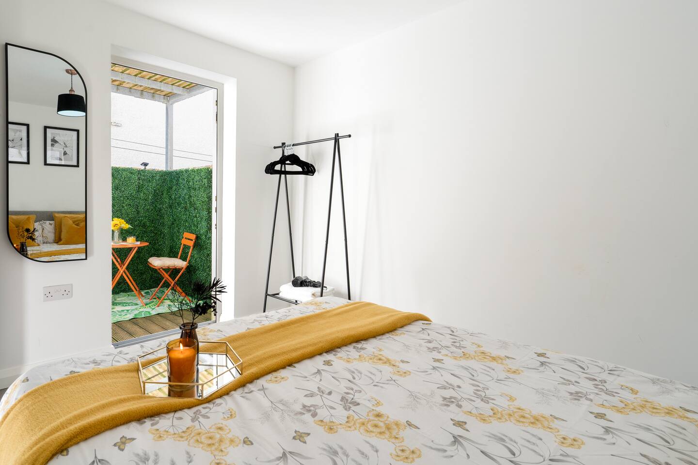 Heart of Portrush | Sleeps 6 Near Beach & Golf